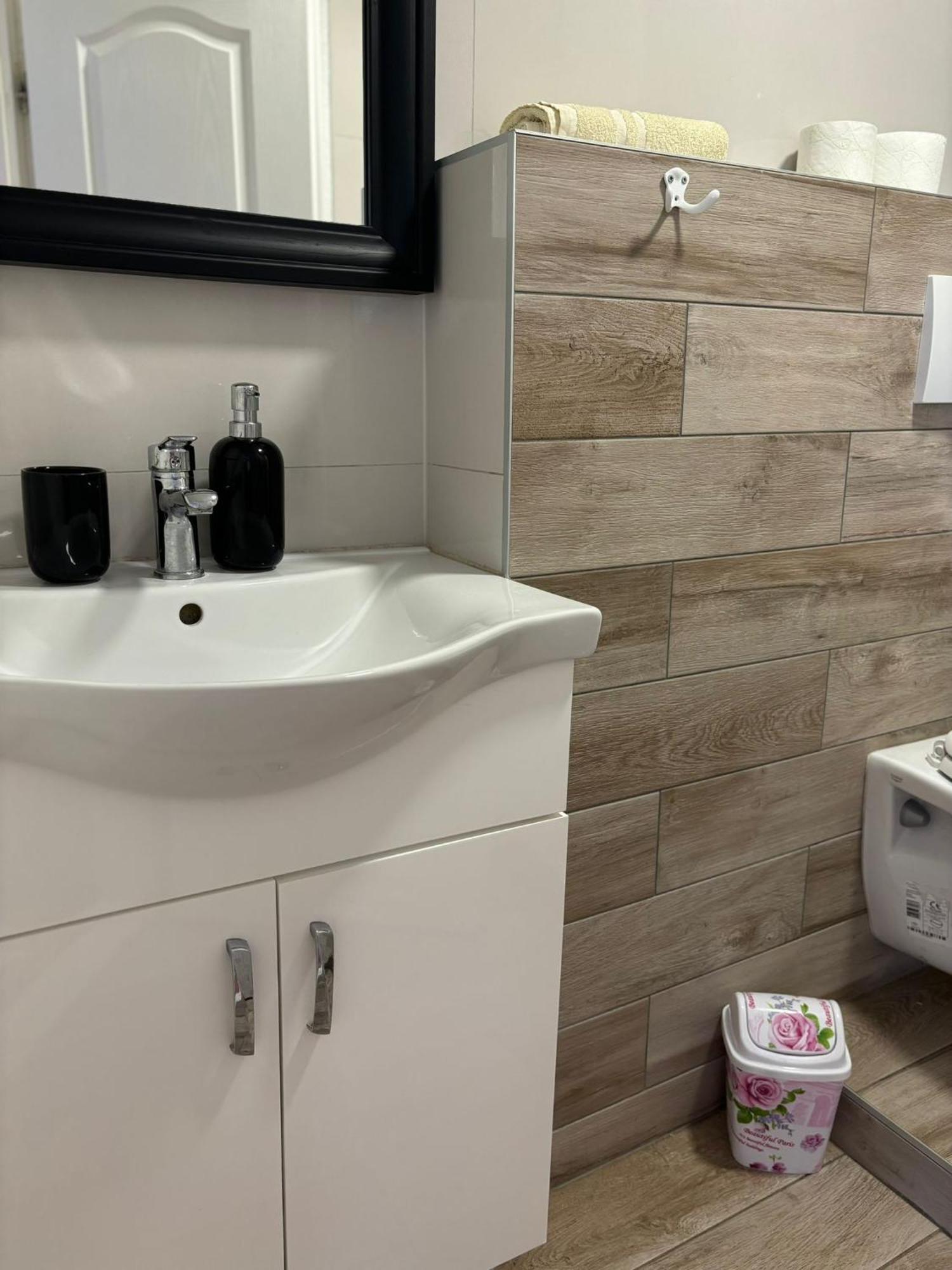 Apartmani Bosnjak Starigrad Paklenica Δωμάτιο φωτογραφία