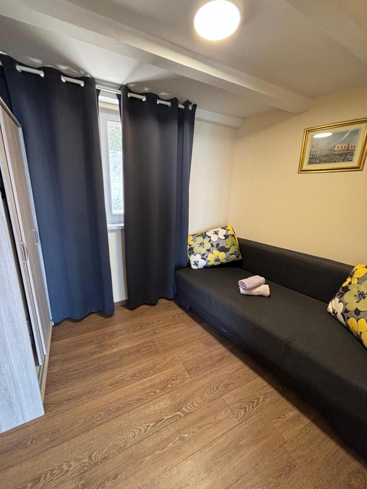 Apartmani Bosnjak Starigrad Paklenica Δωμάτιο φωτογραφία