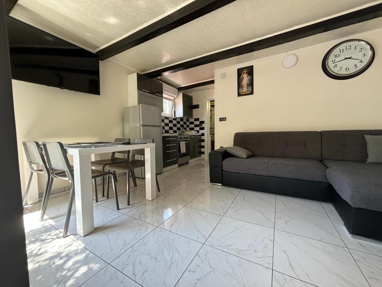 Apartmani Bosnjak Starigrad Paklenica Εξωτερικό φωτογραφία